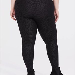 Torrid metallic black leopard leggings
